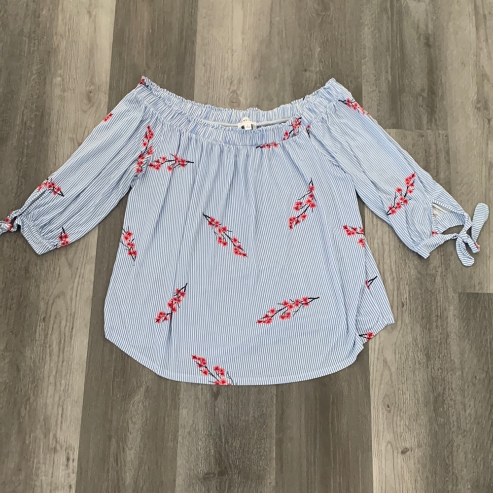 Olive and Oak Off The Shoulder Blouse